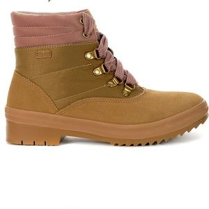 BNWOT KEDS Camp Boot